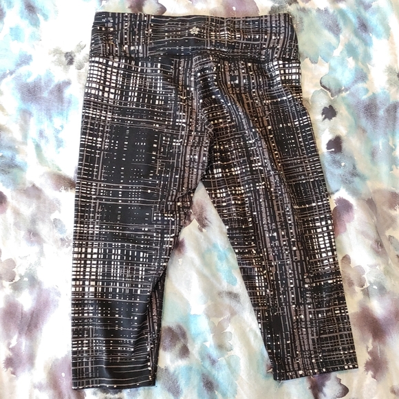 ποΈ$5 ADD Tuff Athletics Capri Workout Tights - Picture 2 of 8